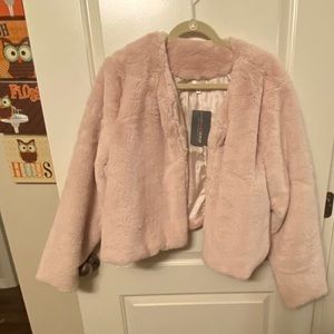 Faux fur cropped coat